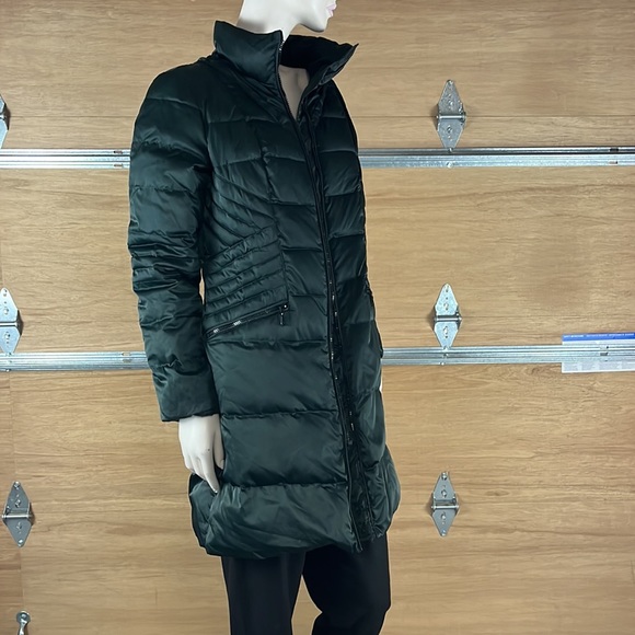 Pre-Owned 1 Madison Green Puffer Coat, Down and Waterfowl feather insulation. - Picture 14 of 16